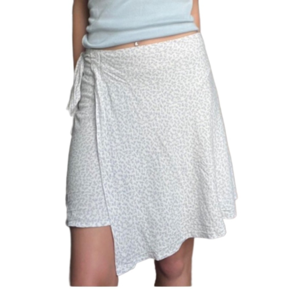 John Galt Genevieve white/blue floral wrap skirt one size